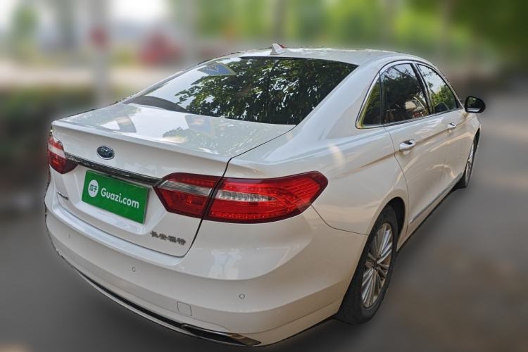 Used Ford Taurus 2017 EcoBoost 245 Fashion Edition Rear Right 45 Deg