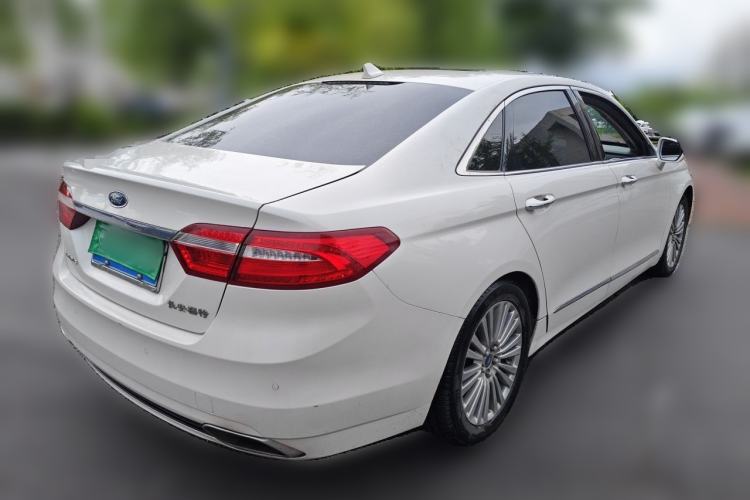 Used Ford Taurus 2017 EcoBoost 245 Luxury Model Rear Right 45 Deg