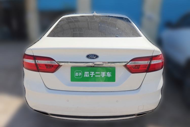 Used Ford Taurus 2017 EcoBoost 245 Fashion Edition Rear