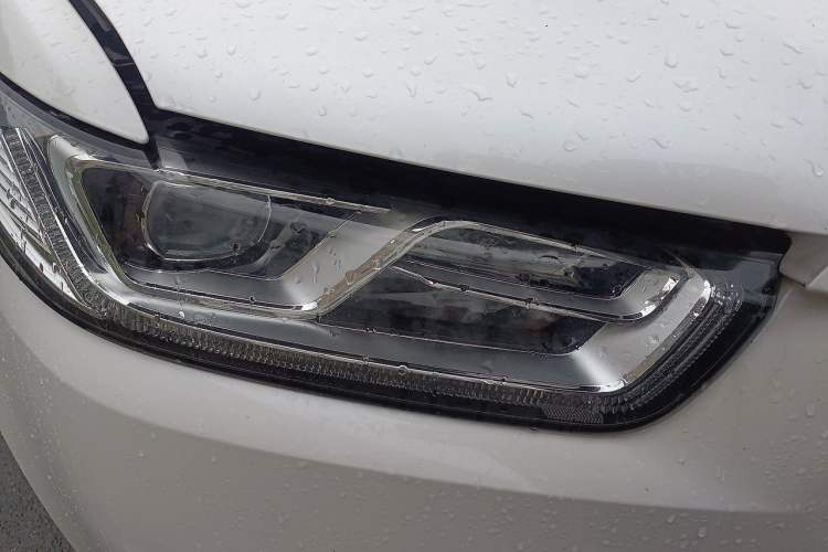 Used Ford Taurus 2017 Facelifted EcoBoost 245 Luxury Version Right Front Headlight