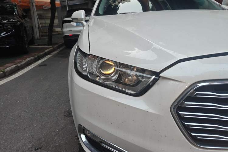 Used Ford Taurus 2017 EcoBoost 245 Fashion Edition Right Front Headlight