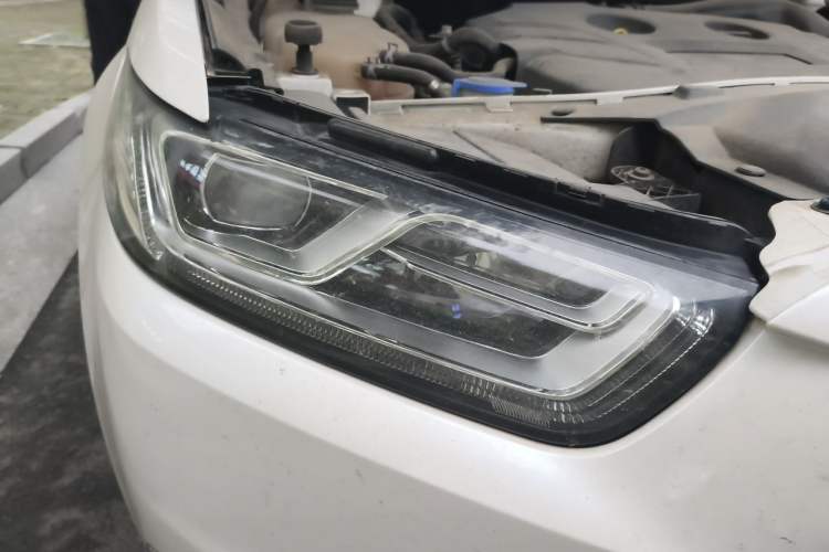 Used Ford Taurus 2017 EcoBoost 245 Luxury Model Right Front Headlight