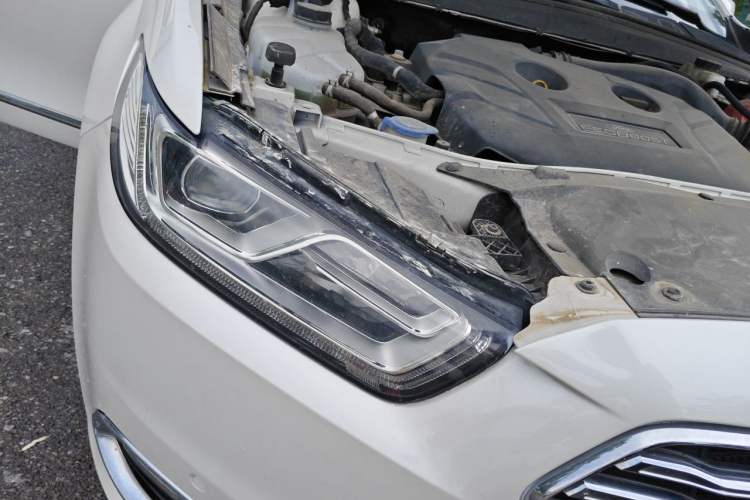 Used Ford Taurus 2017 EcoBoost 245 Luxury Model Right Front Headlight