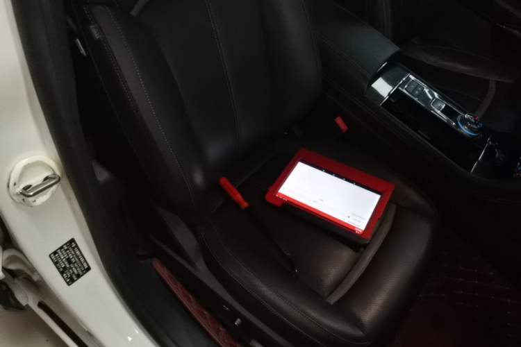 Used Ford Taurus 2017 Facelifted EcoBoost 245 Luxury Version Right Front Seat