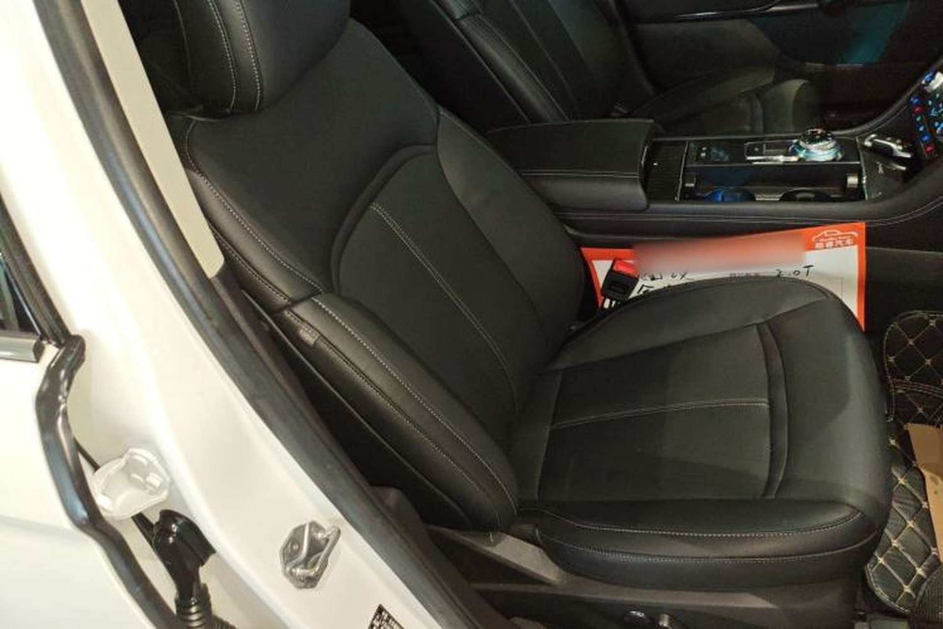 Used Ford Taurus 2017 EcoBoost 245 Fashion Edition Right Front Seat