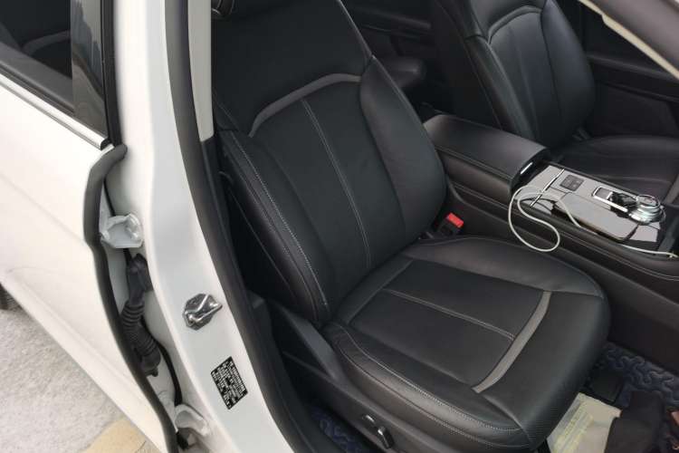 Used Ford Taurus 2017 EcoBoost 245 Luxury Model Right Front Seat