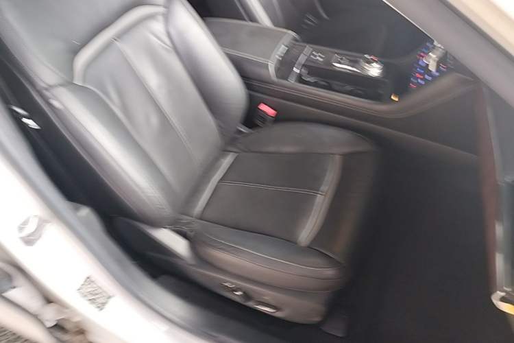 Used Ford Taurus 2017 EcoBoost 245 Flagship Model Right Front Seat