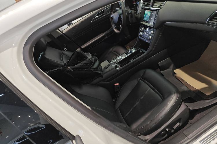 Used Ford Taurus 2017 EcoBoost 245 Fashion Edition Right Front Seat