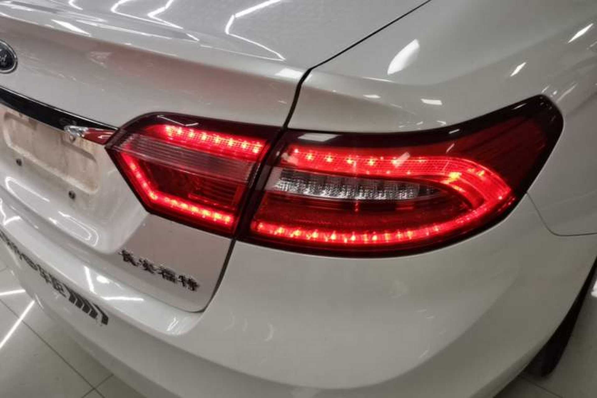 Used Ford Taurus 2017 Facelifted EcoBoost 245 Luxury Version Right Rear Taillight