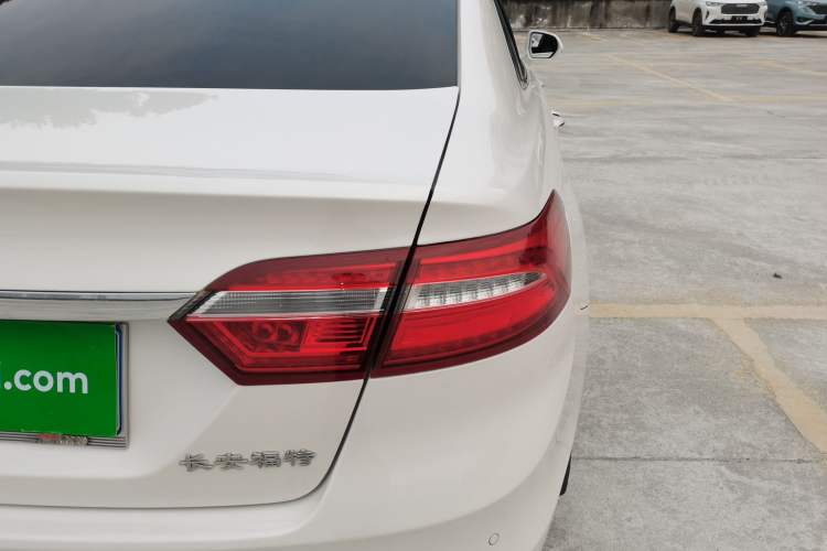 Used Ford Taurus 2017 EcoBoost 245 Luxury Model Right Rear Taillight