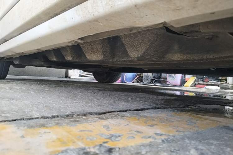 Used Ford Taurus 2017 EcoBoost 245 Flagship Model Right Side Sill
