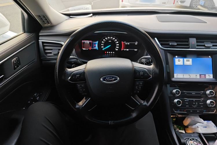 Used Ford Taurus 2017 EcoBoost 180 Luxury Model Steering Wheel
