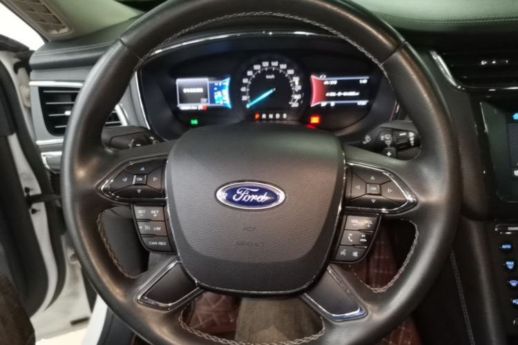 Used Ford Taurus 2017 Facelifted EcoBoost 245 Luxury Version Steering Wheel