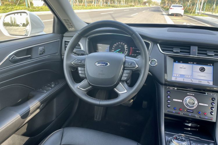 Used Ford Taurus 2017 EcoBoost 245 Luxury Model Steering Wheel