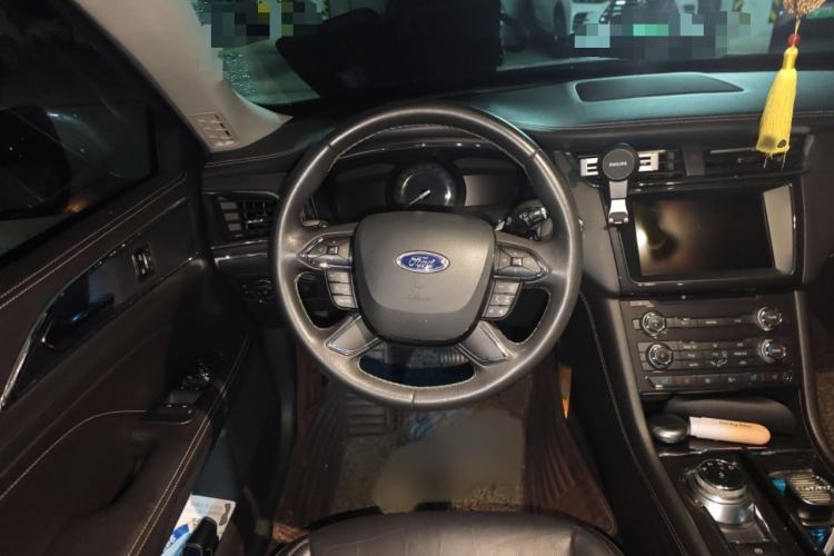 Used Ford Taurus 2017 EcoBoost 245 Fashion Edition Steering Wheel