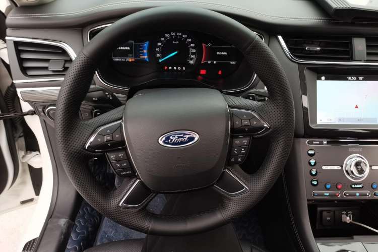 Used Ford Taurus 2017 EcoBoost 245 Luxury Model Steering Wheel