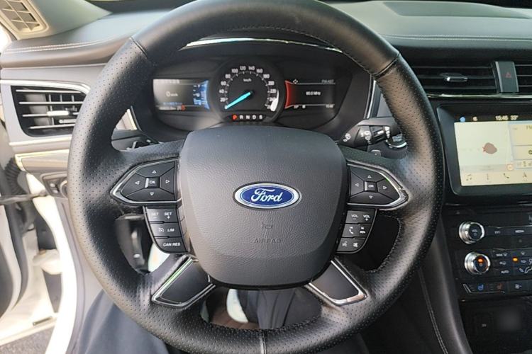 Used Ford Taurus 2017 EcoBoost 245 Fashion Edition Steering Wheel