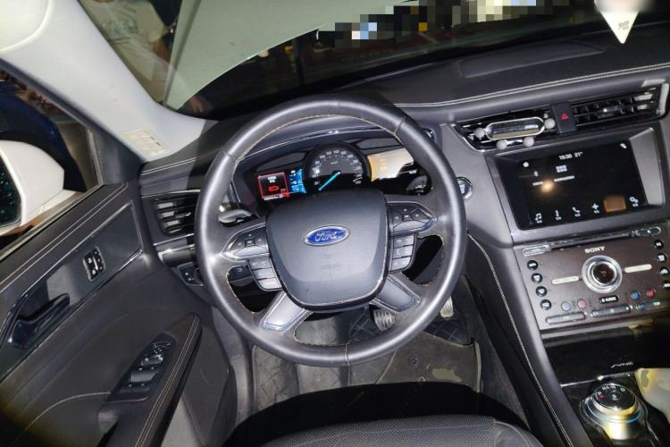 Used Ford Taurus 2017 EcoBoost 245 Luxury Model Steering Wheel