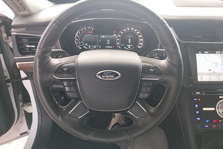 Used Ford Taurus 2017 EcoBoost 245 Flagship Model Steering Wheel