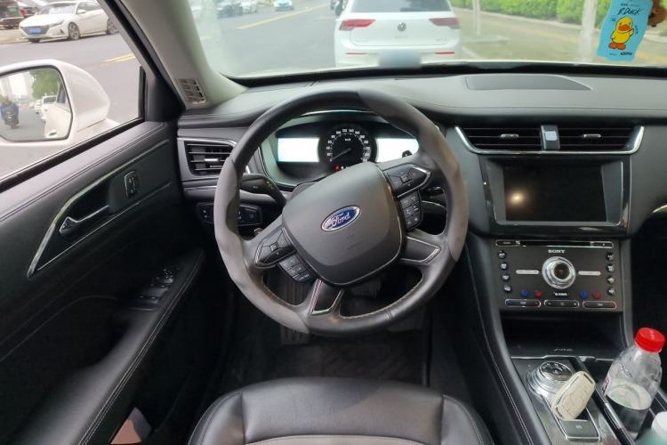 Used Ford Taurus 2017 EcoBoost 245 Luxury Model Steering Wheel