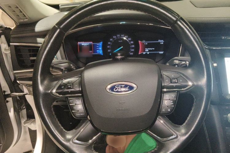Used Ford Taurus 2017 EcoBoost 245 Fashion Edition Steering Wheel