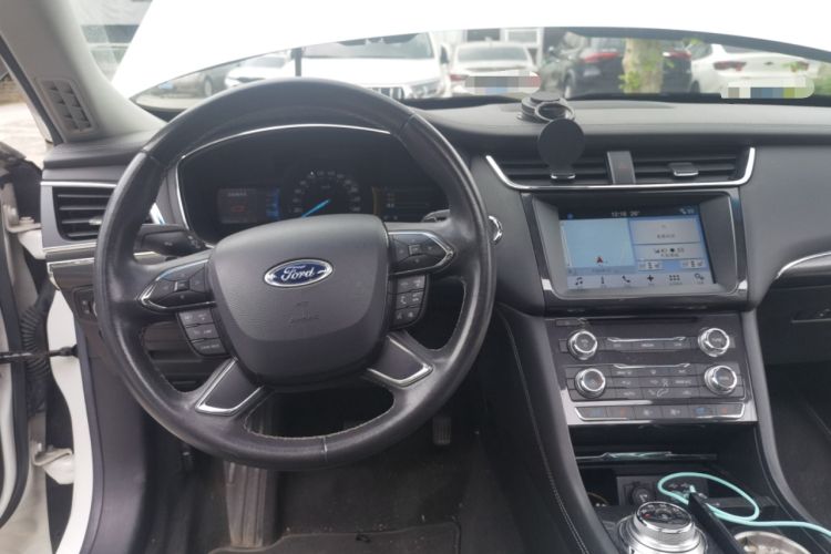 Used Ford Taurus 2017 EcoBoost 245 Fashion Edition Steering Wheel