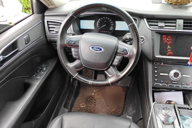 Used Ford Taurus 2017 EcoBoost 245 Luxury Model Steering Wheel