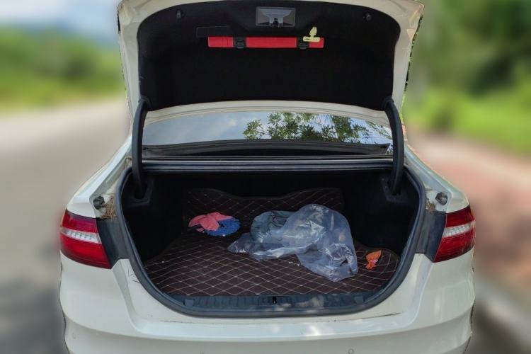 Used Ford Taurus 2017 EcoBoost 245 Flagship Model Trunk