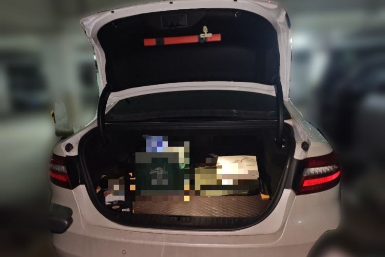 Used Ford Taurus 2017 EcoBoost 245 Fashion Edition Trunk