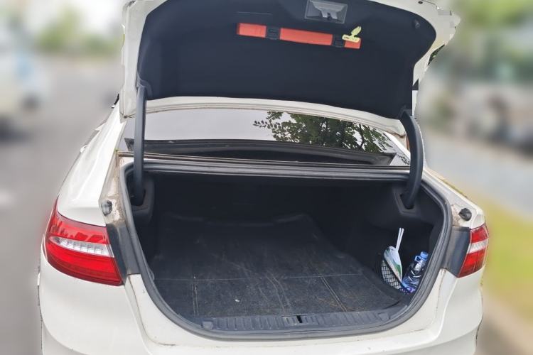 Used Ford Taurus 2017 EcoBoost 245 Fashion Edition Trunk
