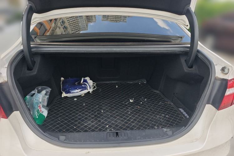Used Ford Taurus 2017 EcoBoost 245 Luxury Model Trunk