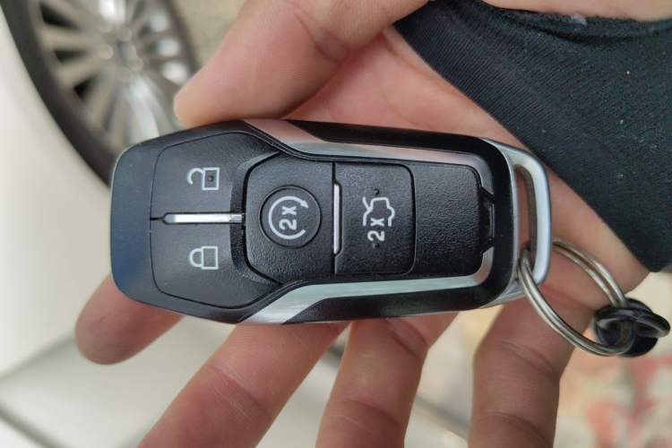 Used Ford Taurus 2017 EcoBoost 245 Flagship Model Vehicle Key