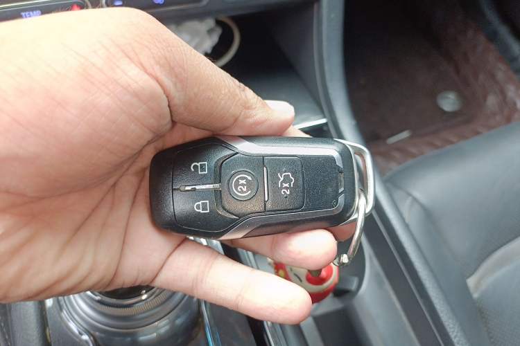 Used Ford Taurus 2017 Facelifted EcoBoost 245 Luxury Version Vehicle Key