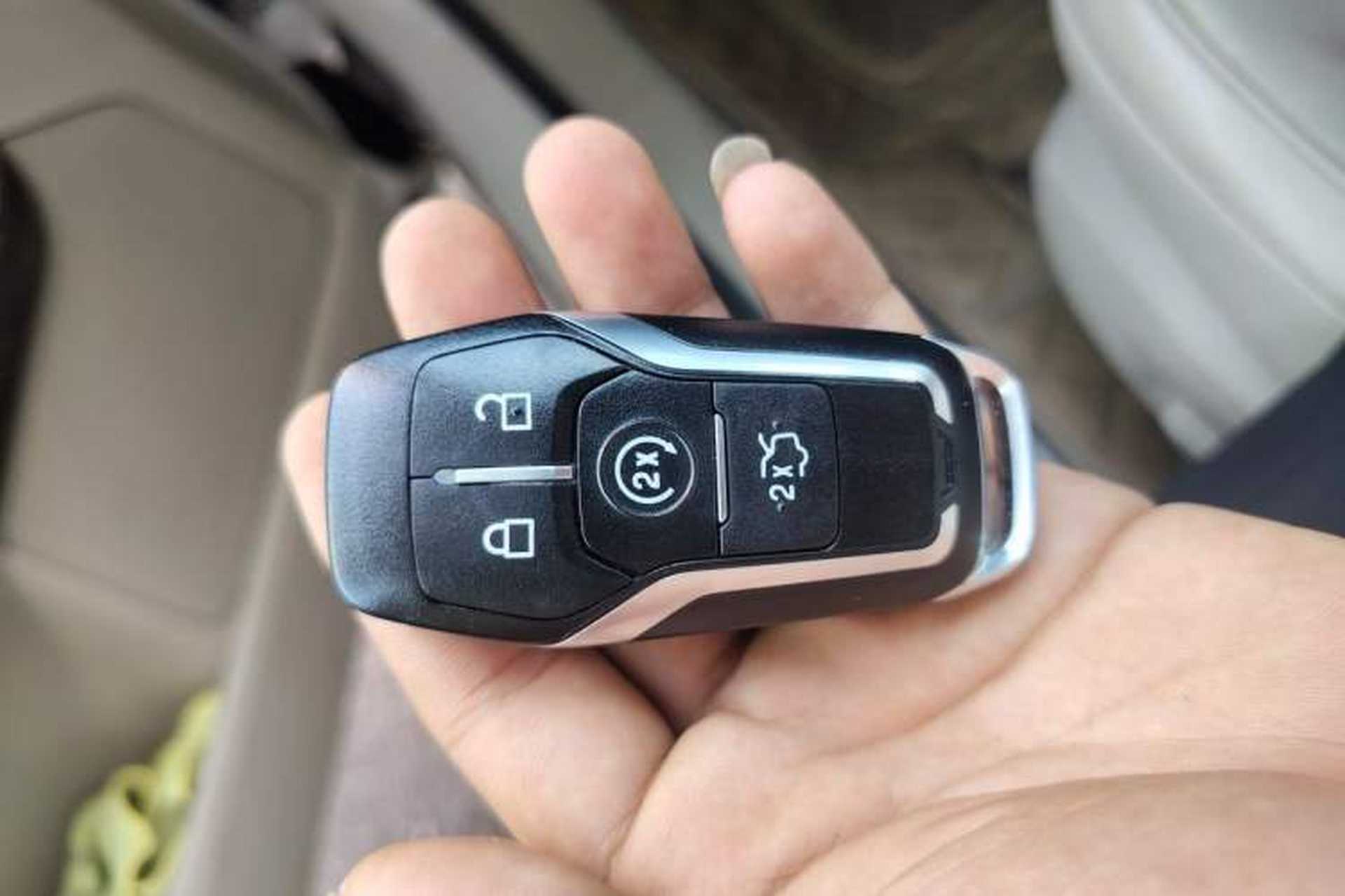 Used Ford Taurus 2017 EcoBoost 245 Flagship Model Vehicle Key