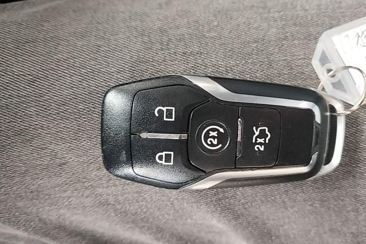 Used Ford Taurus 2017 EcoBoost 245 Flagship Model Vehicle Key