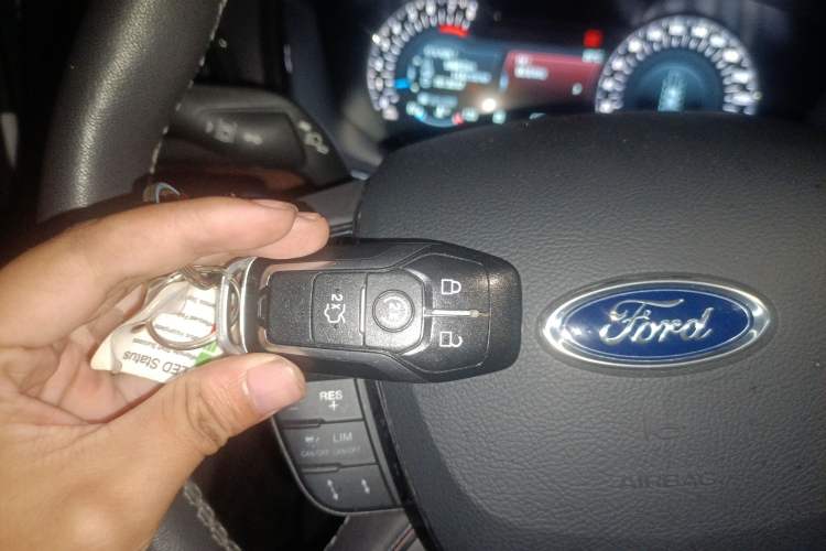 Used Ford Taurus 2017 EcoBoost 325 V6 Flagship Model Vehicle Key