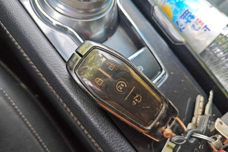Used Ford Taurus 2017 EcoBoost 245 Fashion Edition Vehicle Key