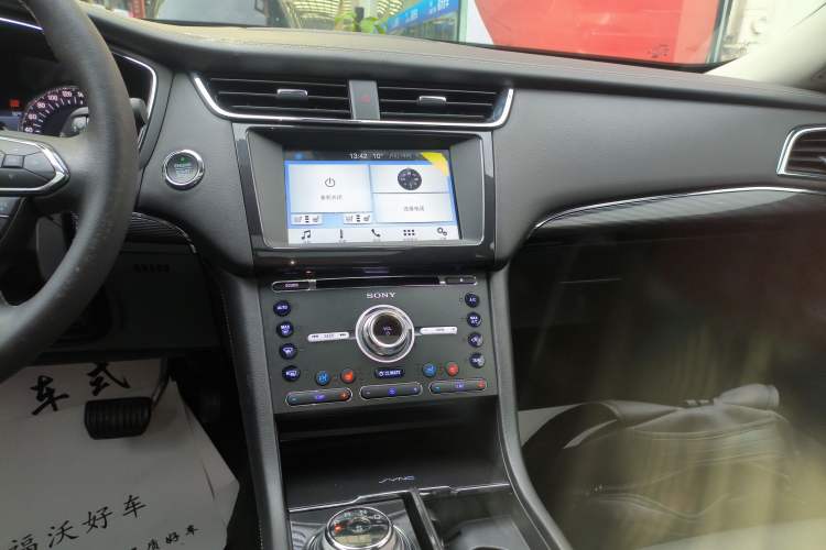 Used Ford Taurus 2018 EcoBoost 245 Premier Edition China VI Standard Audio And AC Panel