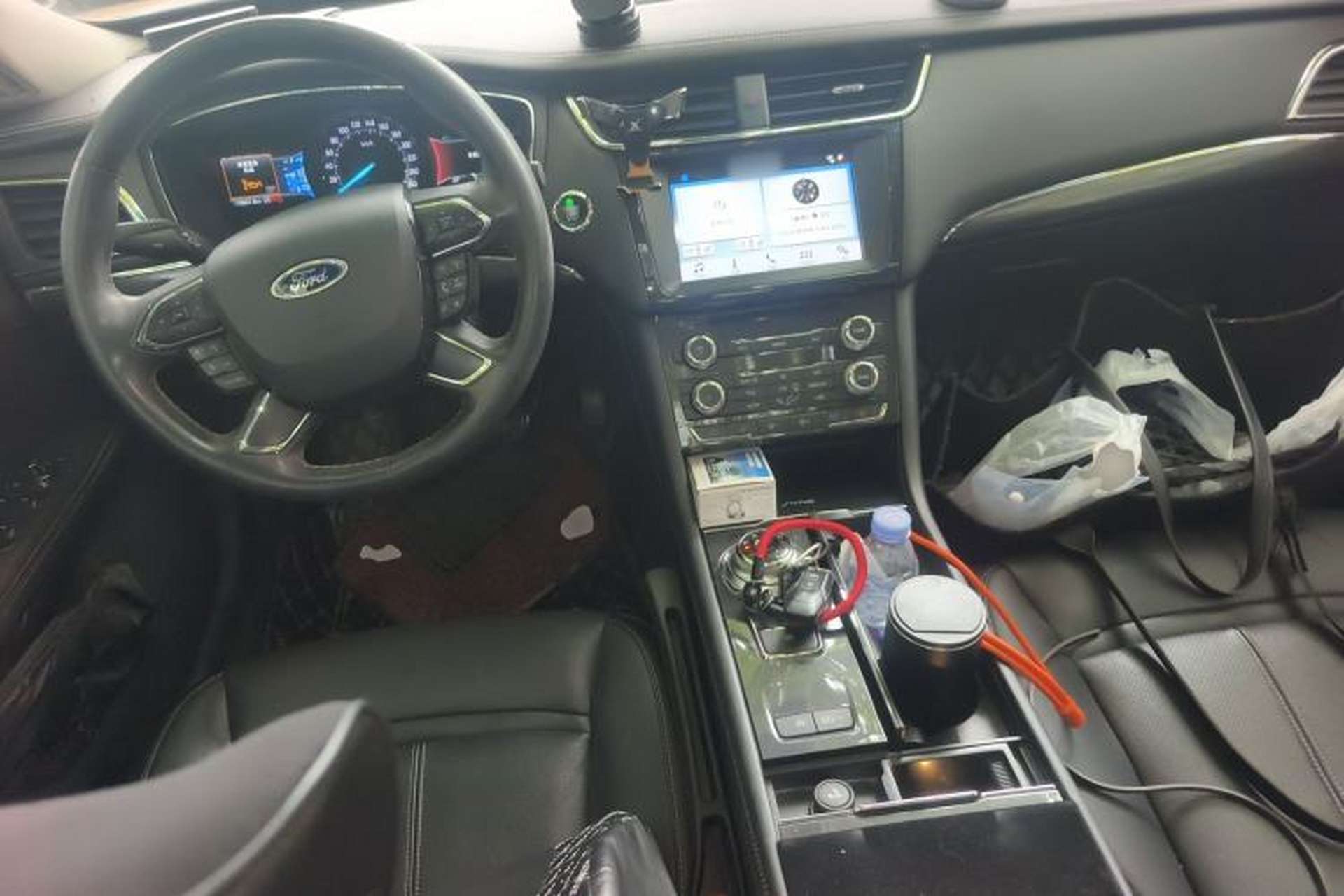 Used Ford Taurus 2018 EcoBoost 245 Fashion Edition China VI Standard Center Console