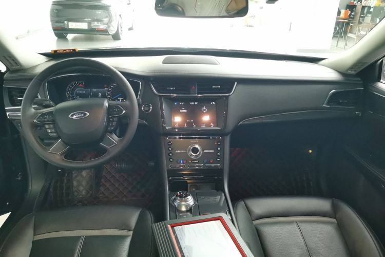 Used Ford Taurus 2018 EcoBoost 245 Premier Edition China VI Standard Center Console