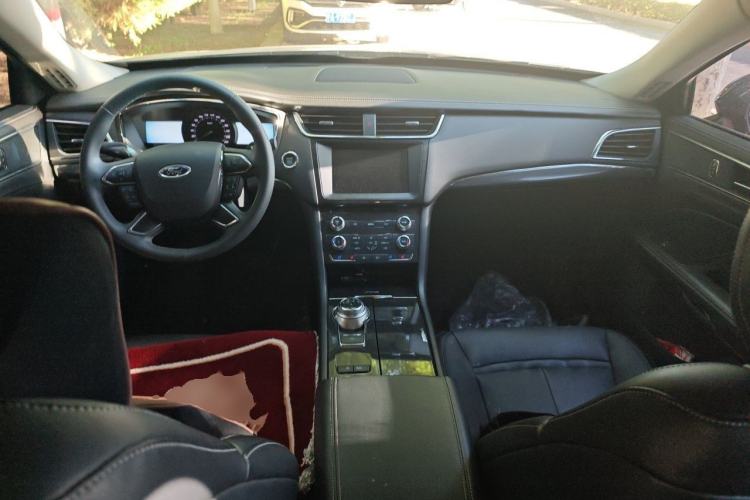 Used Ford Taurus 2018 EcoBoost 245 Fashion Edition China V Standard Center Console