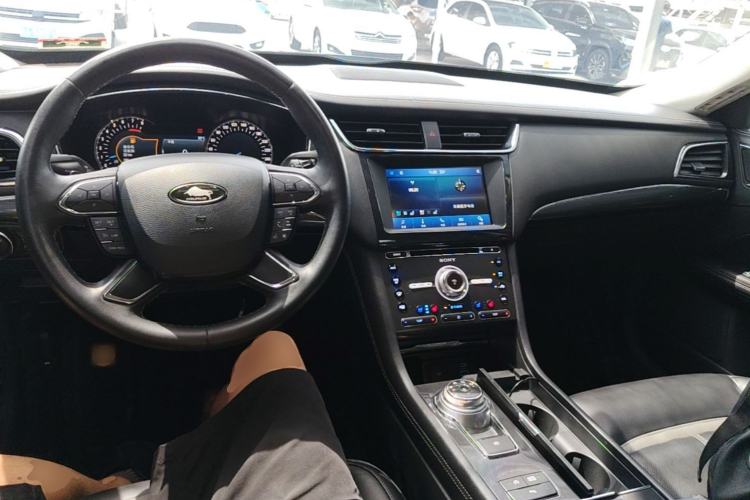 Used Ford Taurus 2018 EcoBoost 245 Premier Edition China V Standard Center Console