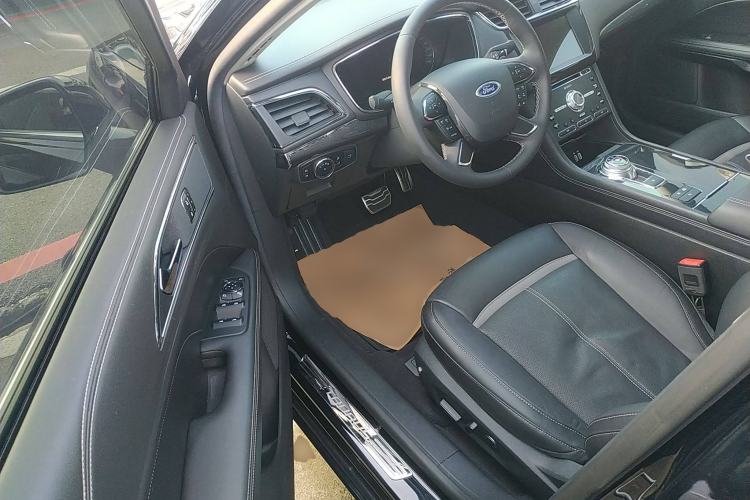 Used Ford Taurus 2018 EcoBoost 245 Premier Edition China V Standard Driver Seat