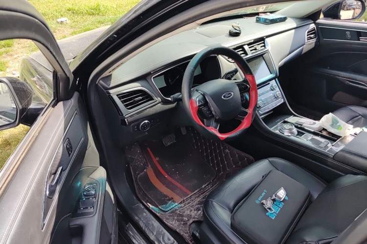 Used Ford Taurus 2018 EcoBoost 245 Fashion Edition China VI Standard Driver Seat