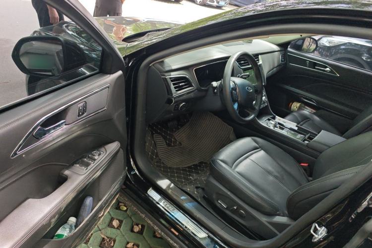Used Ford Taurus 2018 EcoBoost 245 Fashion Edition China V Standard Driver Seat