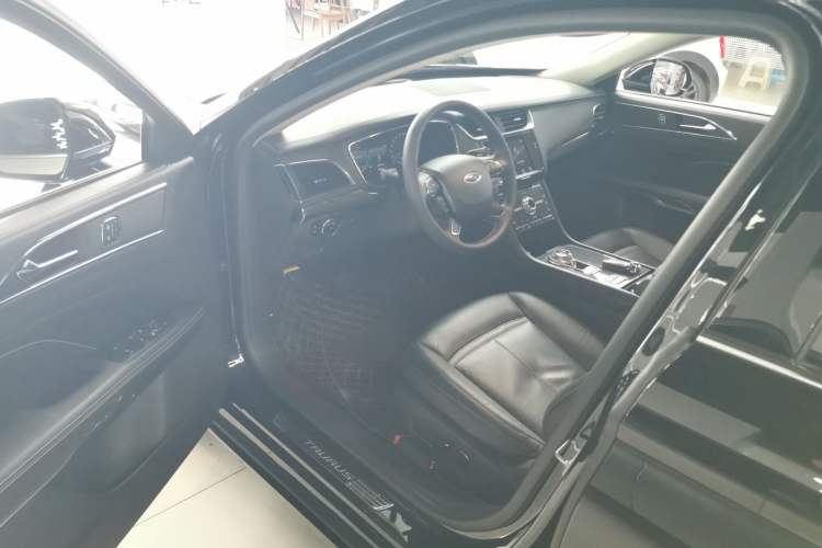 Used Ford Taurus 2018 EcoBoost 245 Premier Edition China VI Standard Driver Seat