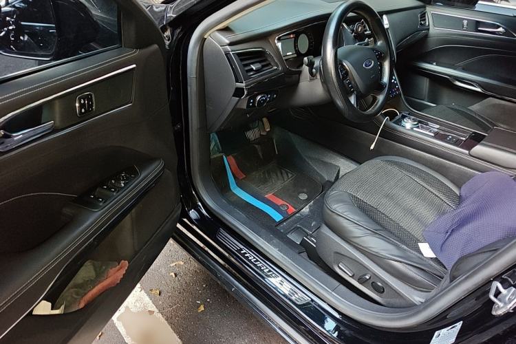 Used Ford Taurus 2018 EcoBoost 245 Premier Edition China V Standard Driver Seat