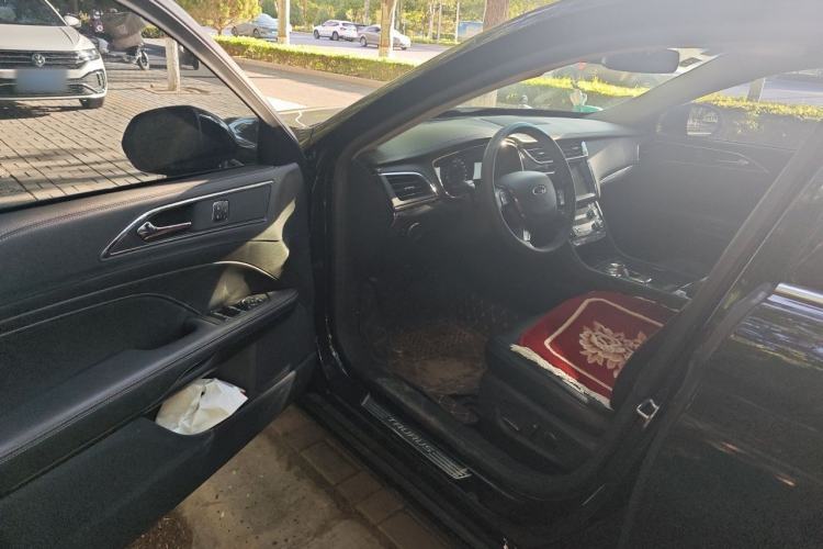 Used Ford Taurus 2018 EcoBoost 245 Fashion Edition China V Standard Driver Seat