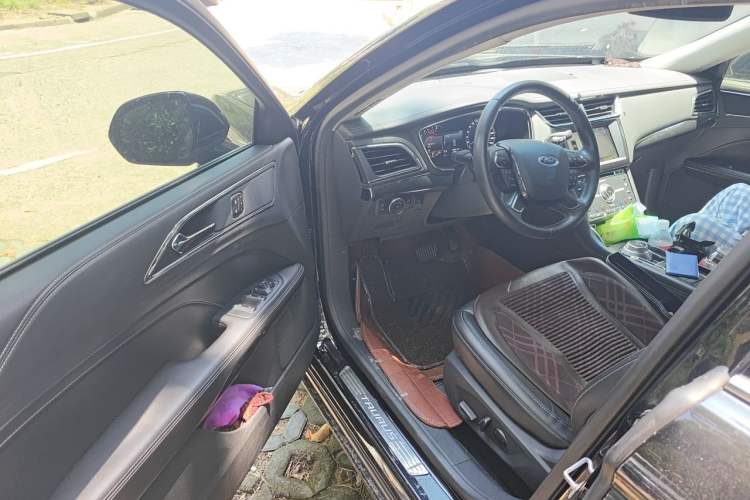 Used Ford Taurus 2018 EcoBoost 245 Premier Edition China V Standard Driver Seat