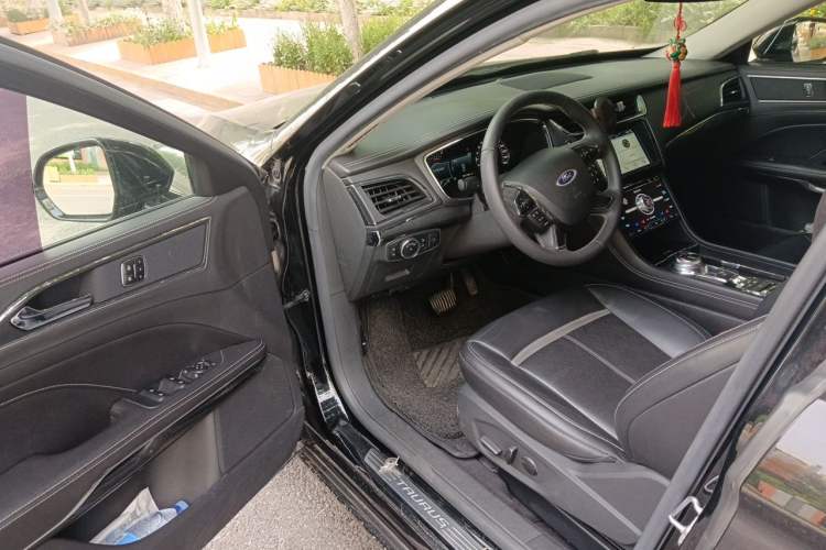 Used Ford Taurus 2018 EcoBoost 245 Premier Edition China V Standard Driver Seat